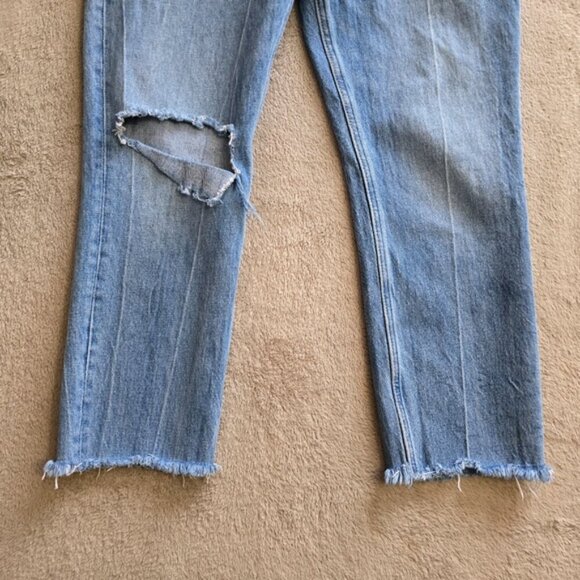 Abercrombie & Fitch High Rise Mom Jeans size 28/6 - Picture 5 of 11